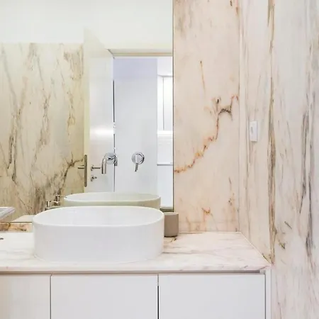 公寓 Modern In Center, Ideal Base