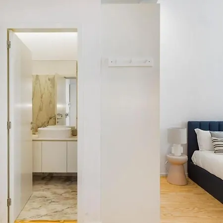 Modern Living In Apartment *