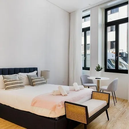 Modern In Center, Ideal Base *