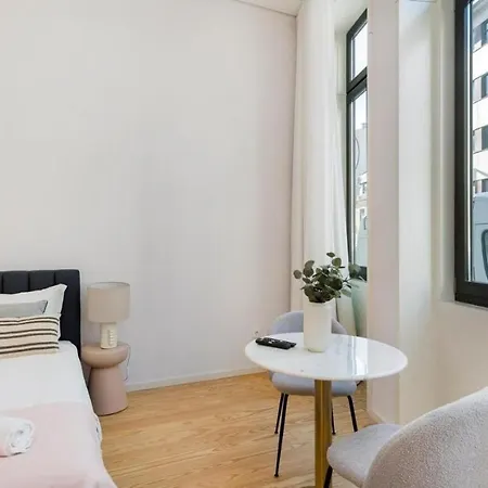 Modern In Center, Ideal Base Appartement Porto