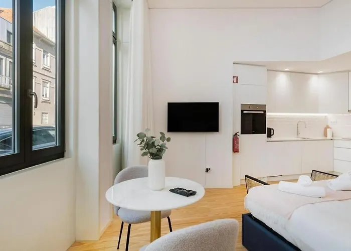 Appartamento Modern In Center, Ideal Base