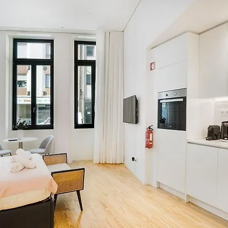 Modern In Center, Ideal Base